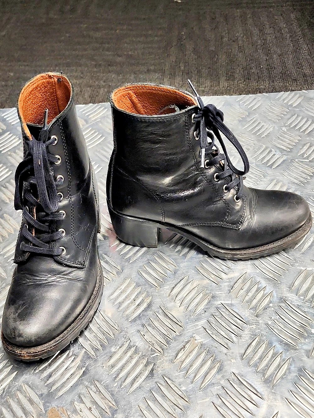 Frye Sabrina 6G Black Lace-Up Boots Size 8